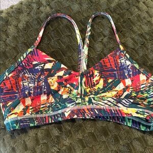 Multicolor Abstract Print Bra reinette